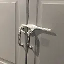 4685_00_double door safety_2.webp
