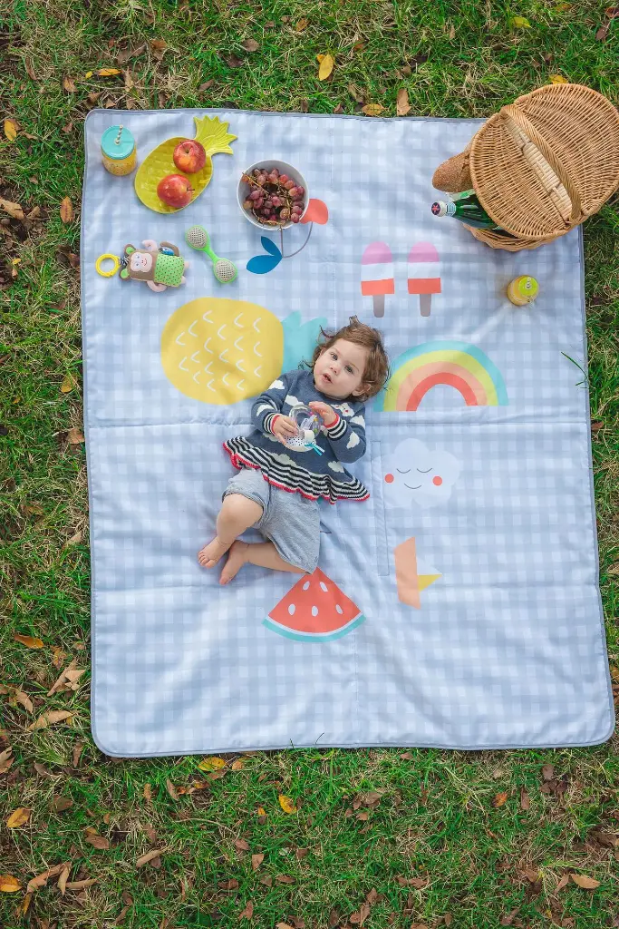 12145_TAF_Outdoors_Play_Mat_LIFESTYLE_2.webp