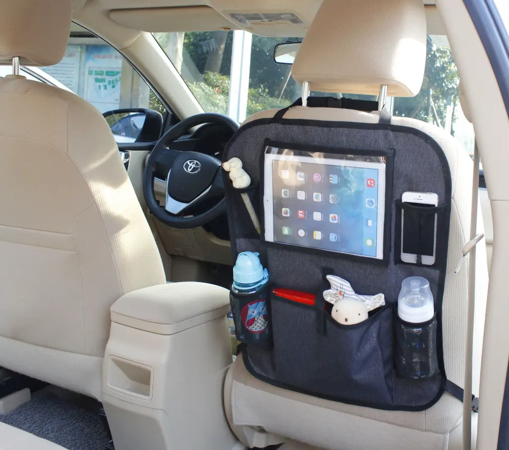 3980_16_autostoel_tablet_organizer_LIFESTYLE_1.webp