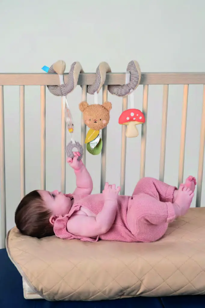 TAF_13865 Bear Hugs Spiral_1-30.webp