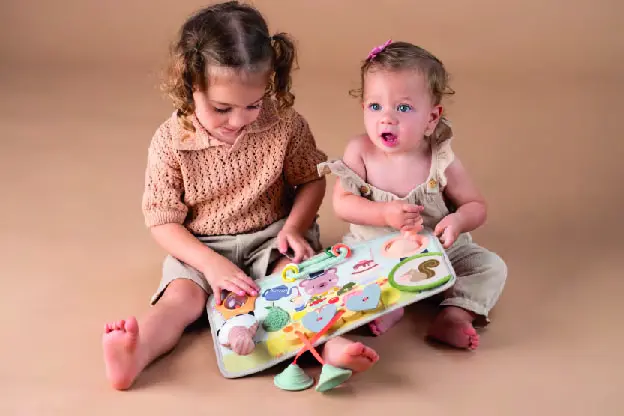 TAF_13845 Peek, Pop & Play station_1-24.webp