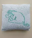 05160-551_KussenGebreid40x40cm_WishingPooh_Groen_2.webp