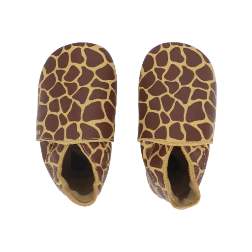[00073-37S] Soft Soles Giraffe Print Fall Leaf | Bruin